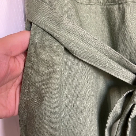 Linen Blend army green sleeveless V neck jumpsuit. - Picture 7 of 9